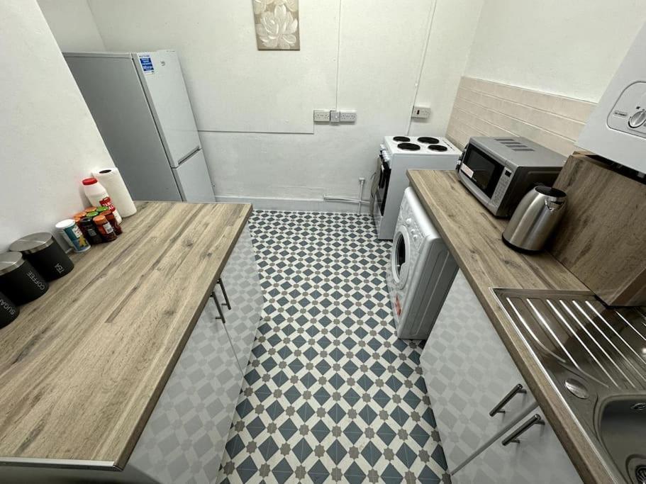 Spectacular 2 Bedroom On Tower Bridge 런던 외부 사진